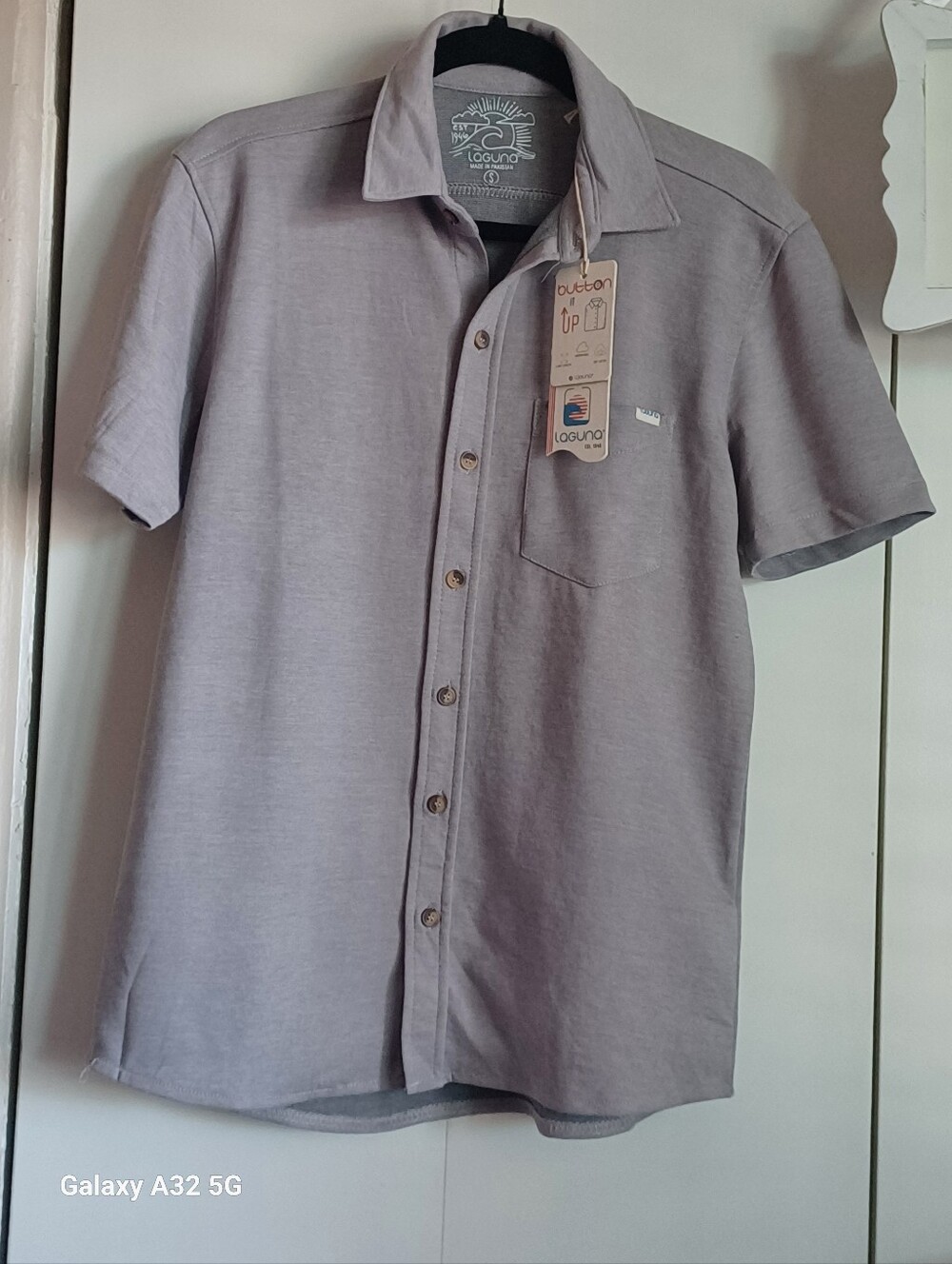 Laguna NWT Mens Short Sleeve Burron/ Button Up Cement color Shirt Sz Small